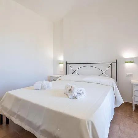 Affittacamere Euforbia Complex Santa Lucia (Sardinia)